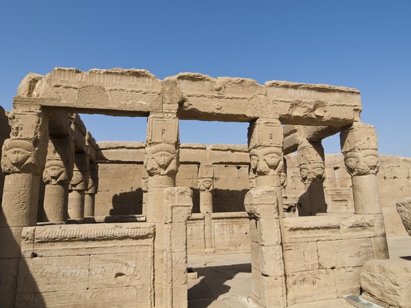 1396169498_Dendera2-800x600