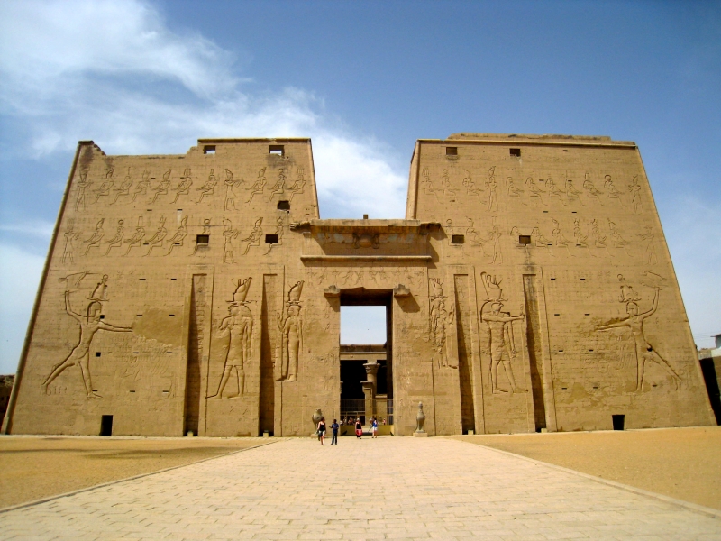 871201511_edfu 1